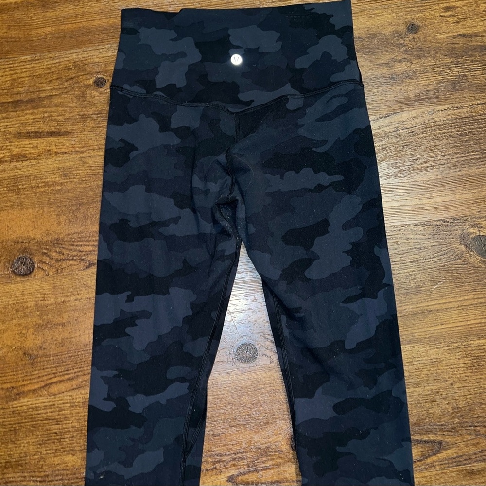 Lululemon Athletica Black Camo Gray Align High-Waist Leggings Size 6 - Picture 4 of 6